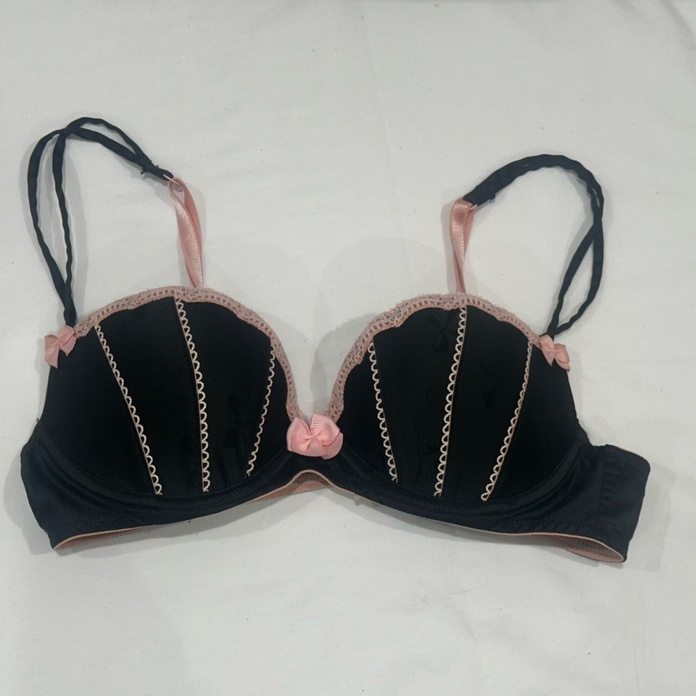 Victoria's Secret Black and Pink Lace Bra
